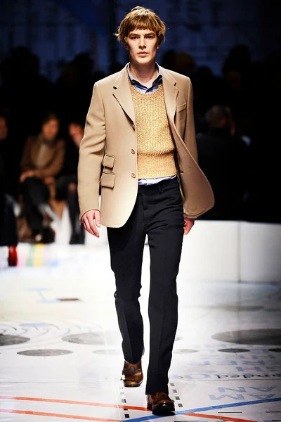 Look 1